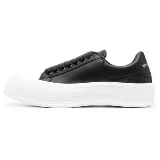 Alexander McQueen Casual Shoes Women's Low-Top White Black