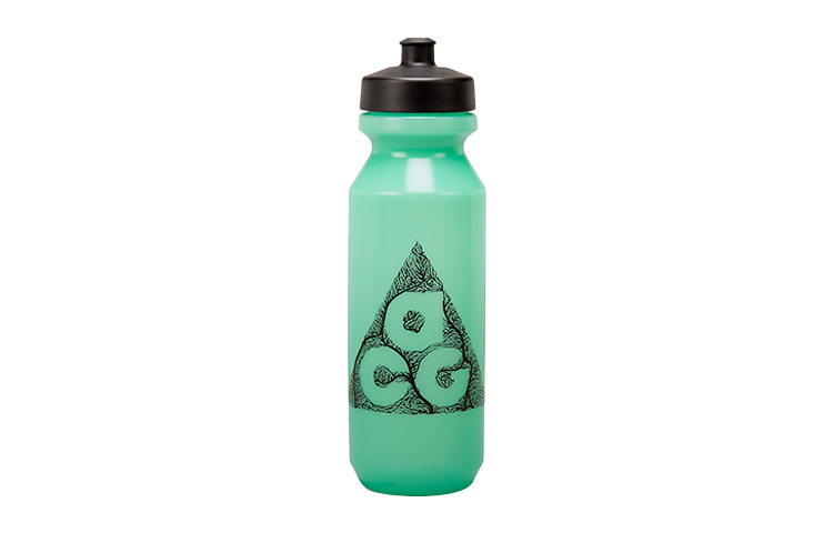 Спортивная бутылка Nike Nike ACG 950ml (зеленая)