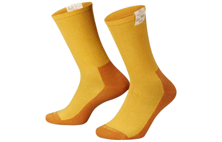 Jordan X Union Socks Sport Gold/Sunset/Habanero Red