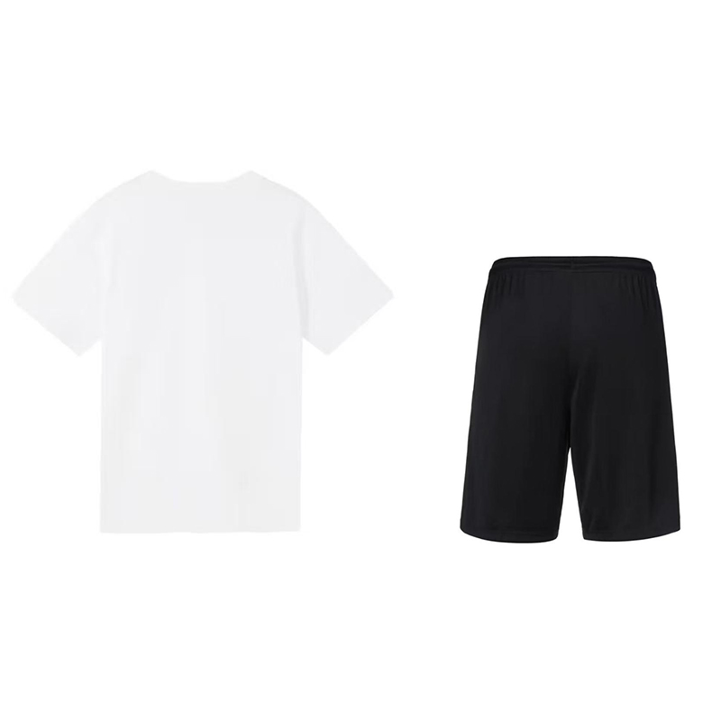 Nike Casual Sportswear Men’s Crew Neck Moderate