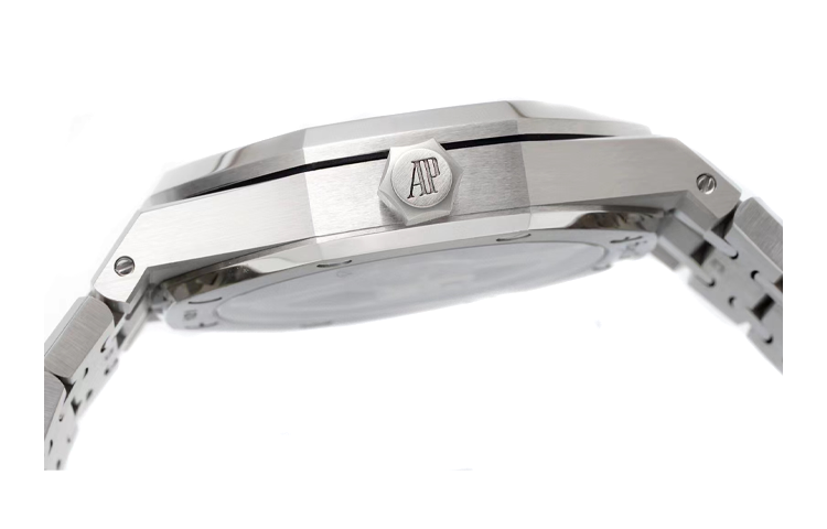 AUDEMARS PIGUETROYAL OAK  50   41mm