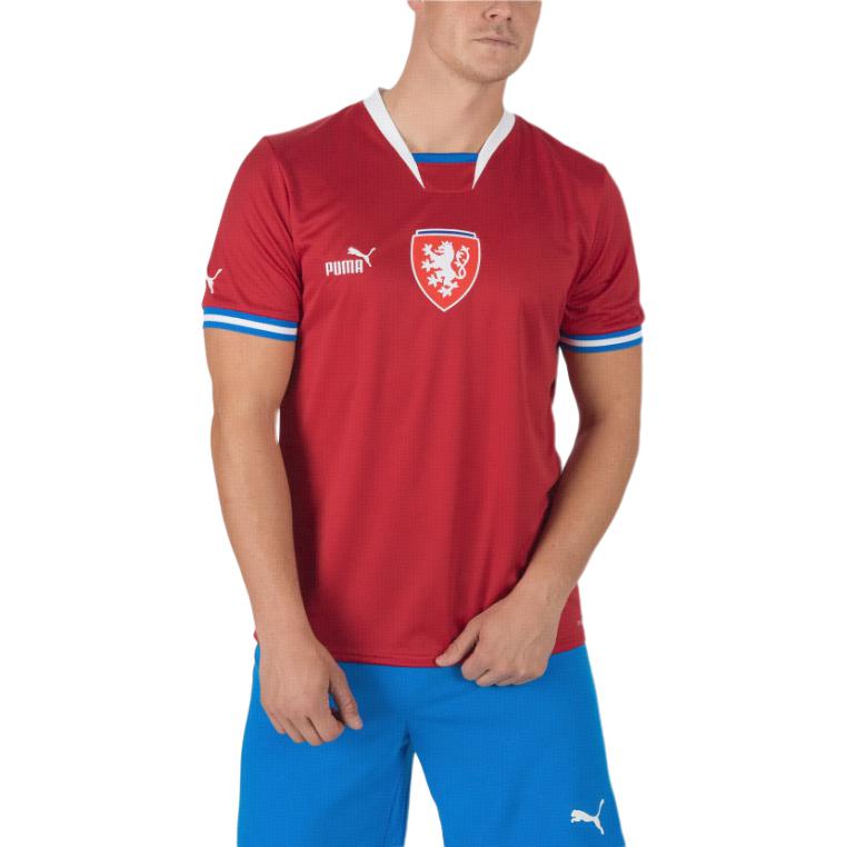 PUMA Soccer Jerseys Men’s Red Moderate