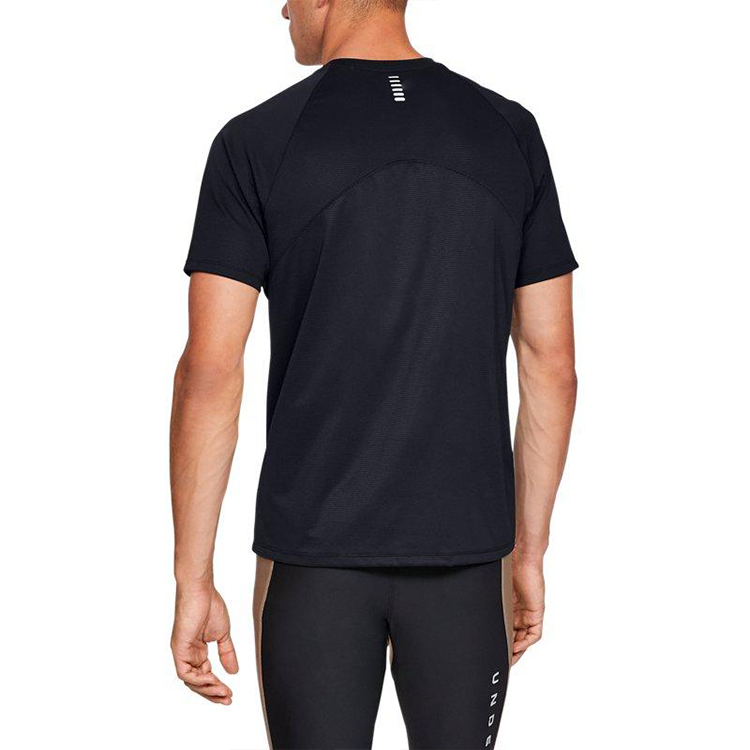 Мужская футболка Under Armour Challenger Pro (черная) — фото 4