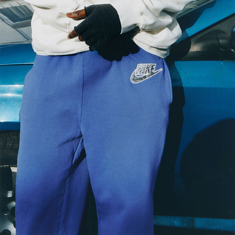 Штаны Nike Cargo Sweatpant (черные) — фото 9