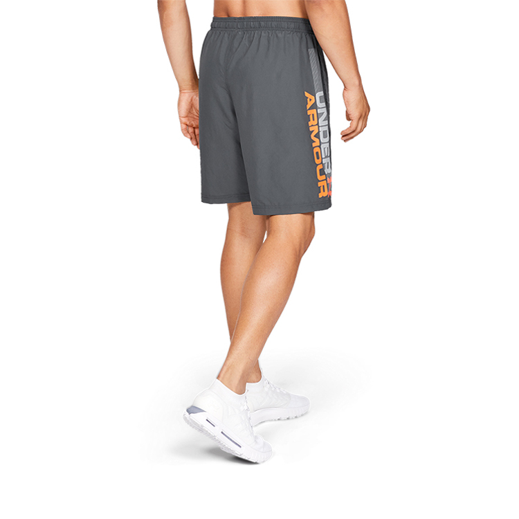 Under Armour Sports Shorts Men’s Gray Moderate