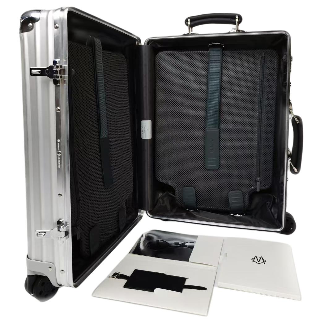RIMOWA Classic Cabin 21 36L