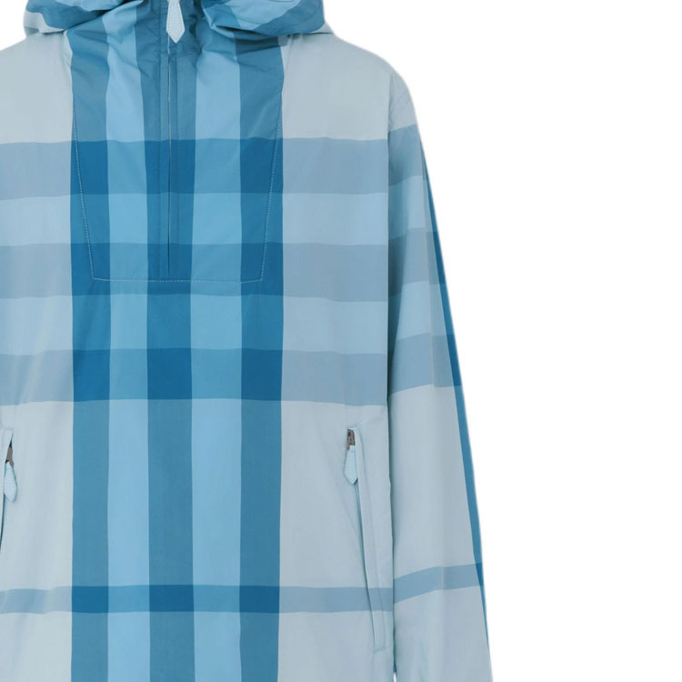 Burberry SS22   
