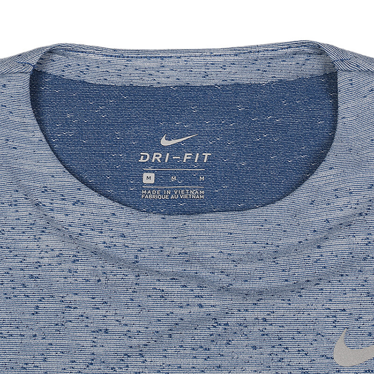 Женская футболка Nike (синяя) — фото 3