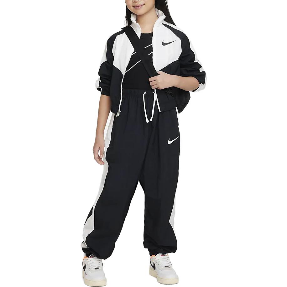 Женская куртка Nike Logo (черно-белый) — фото 3