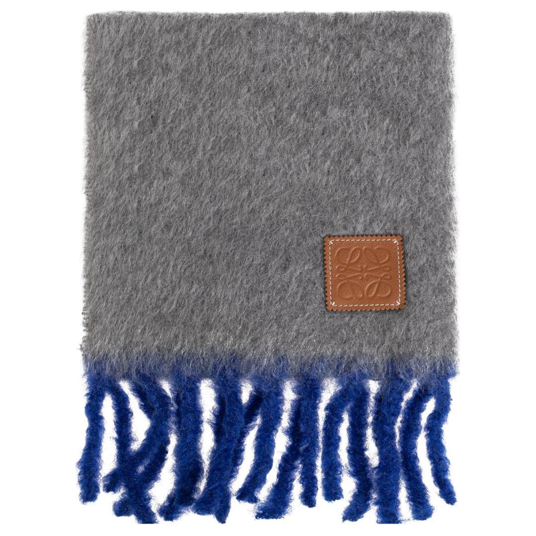 Женский шарф LOEWE из махера (серый)