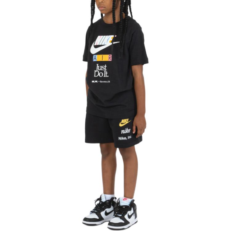 Футболка Nike Sportswear (черная) — фото 7