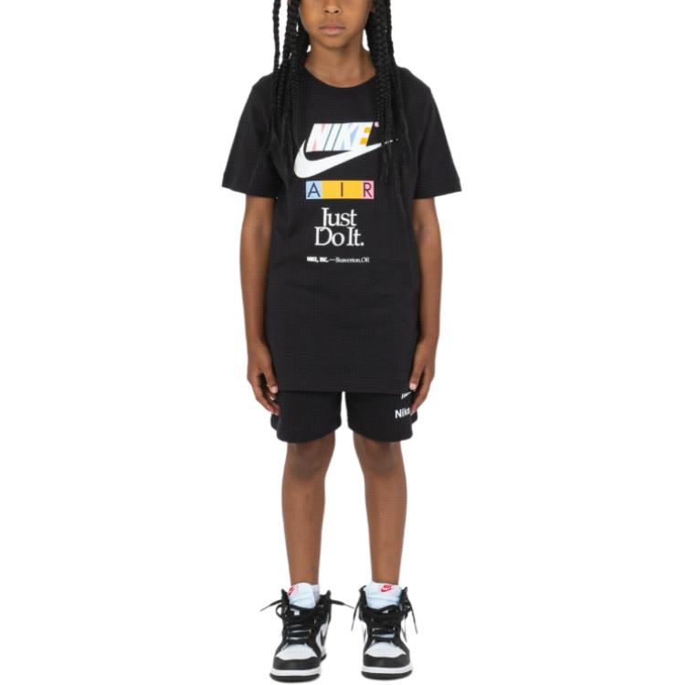 Футболка Nike Sportswear (черная) — фото 6