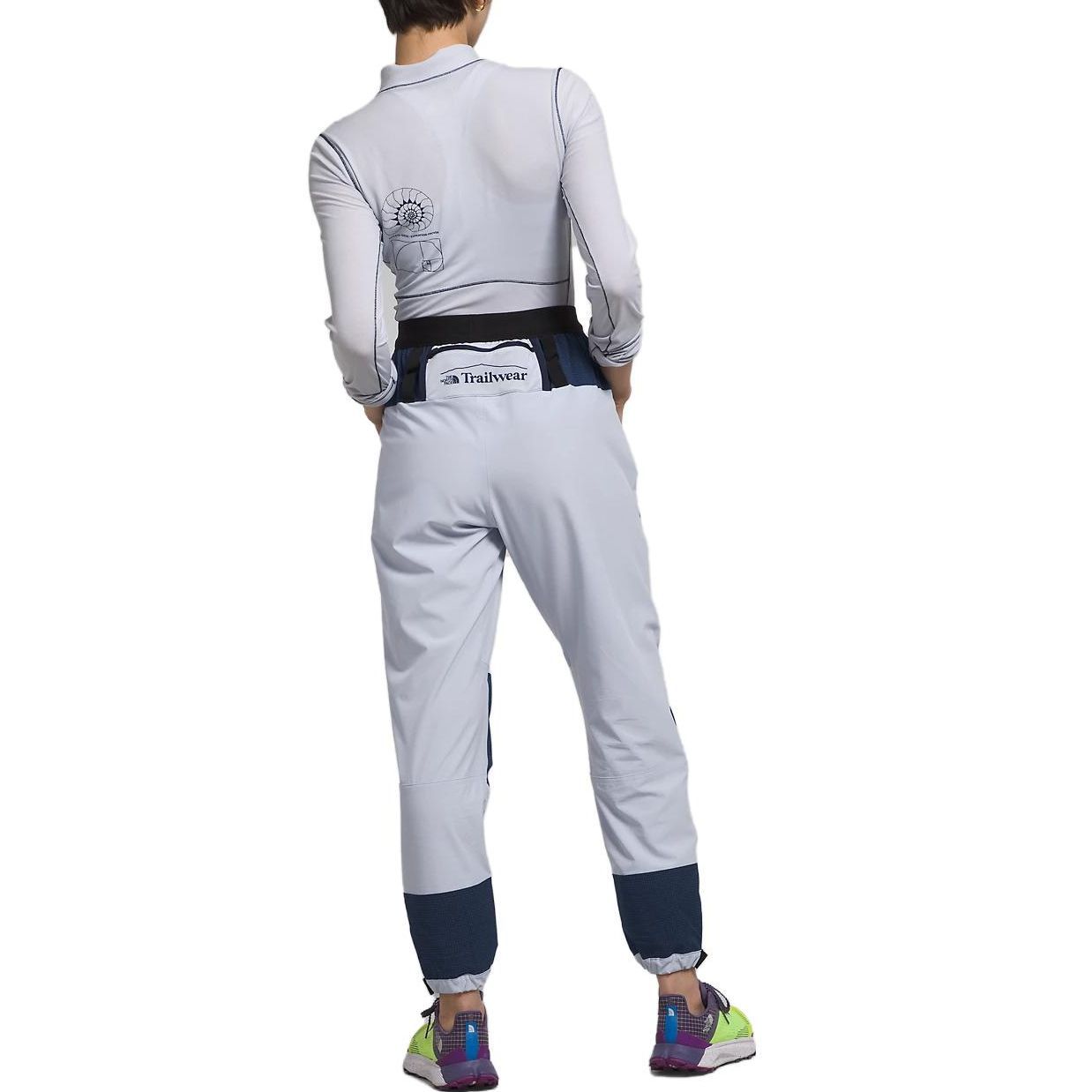 THE NORTH FACE Sports Pants Women’s Light Gray Moderate