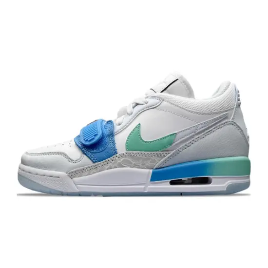Jordan Legacy 312 Kids" Basketball Shoes Grade School