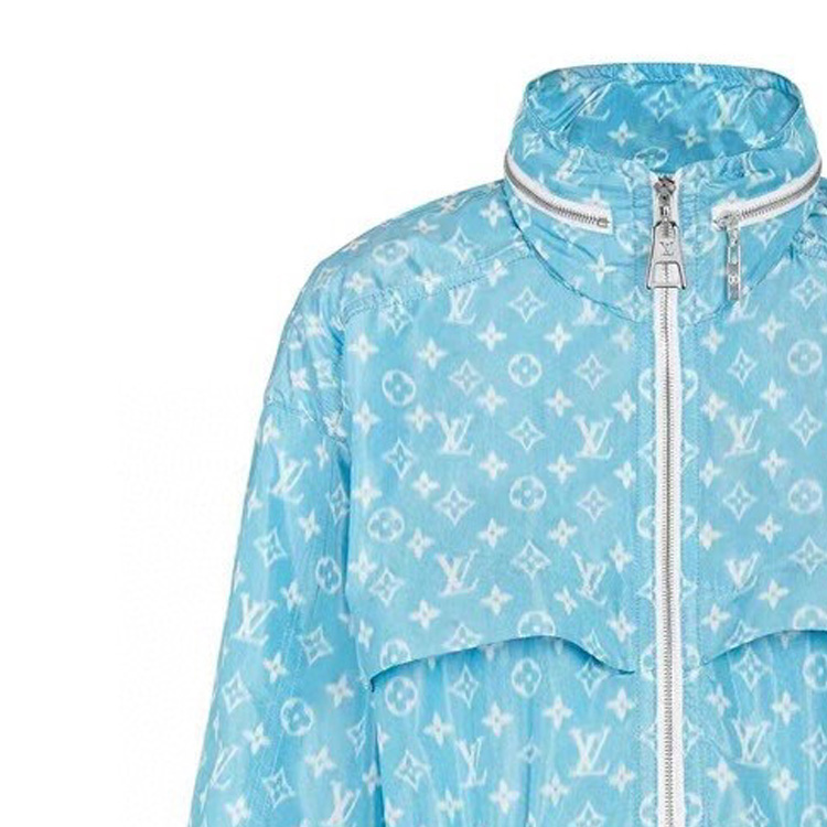 Женская куртка Louis Vuitton SS23 Logo (голубая) — фото 4