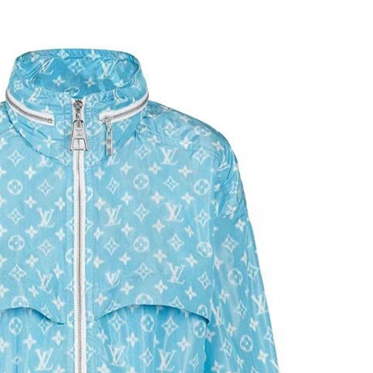 Женская куртка Louis Vuitton SS23 Logo (голубая) — фото 3