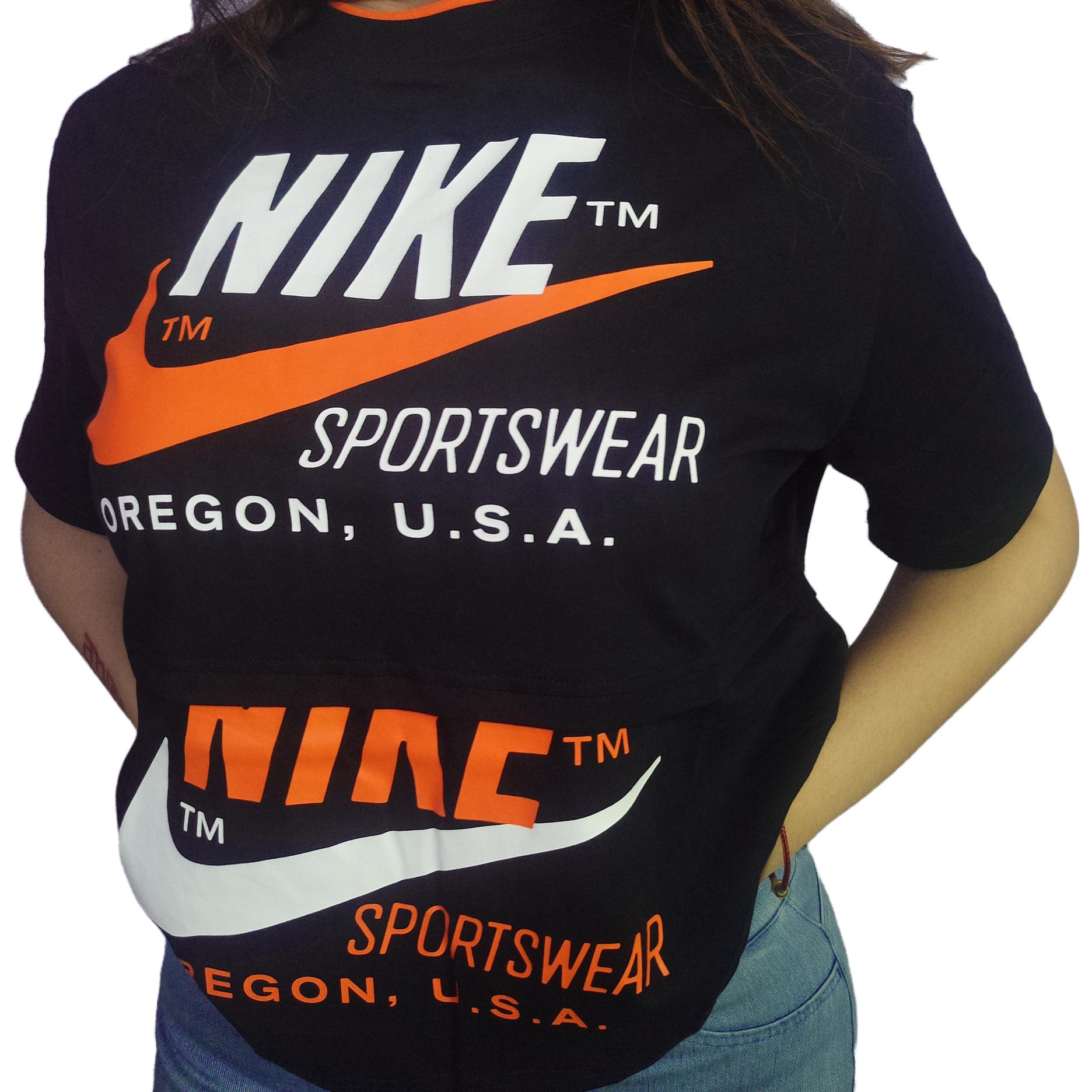 Женская футболка Nike Double Logo (черная) — фото 5