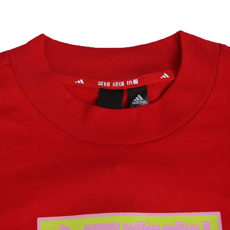 Женская футболка adidas Oversize T-shirt (красная) — фото 6