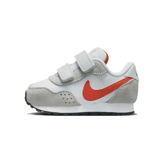 Nike MD Valiant TD "Pure Platinum Picante Red