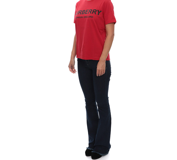 Женская футболка Burberry Graphic Logo T-shirt (красная) — фото 4