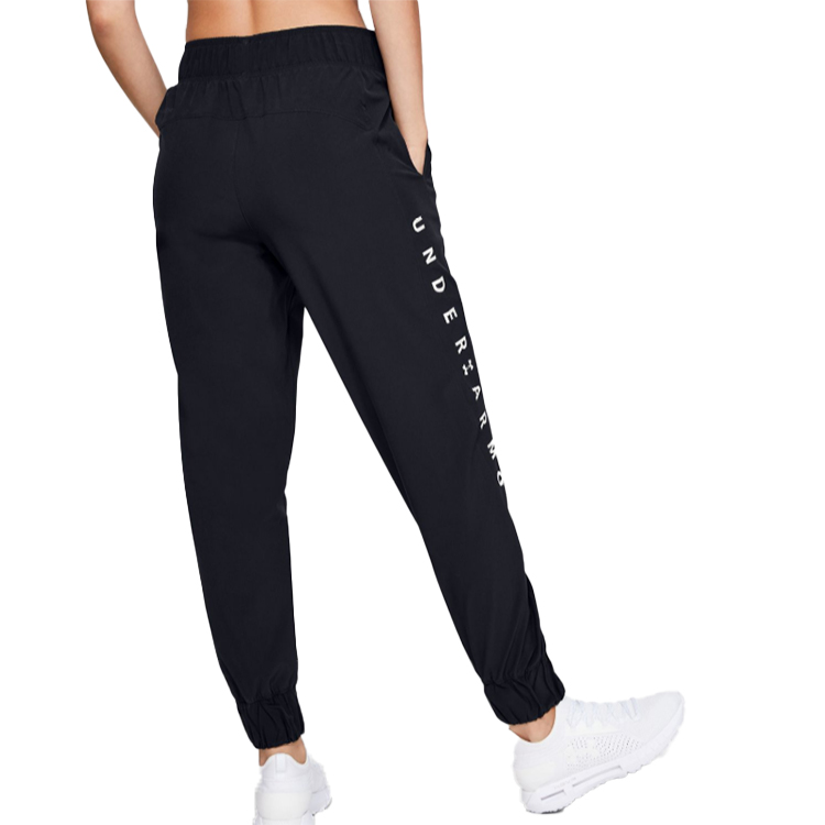 Under Armour Sports Pants Women’s Black Moderate