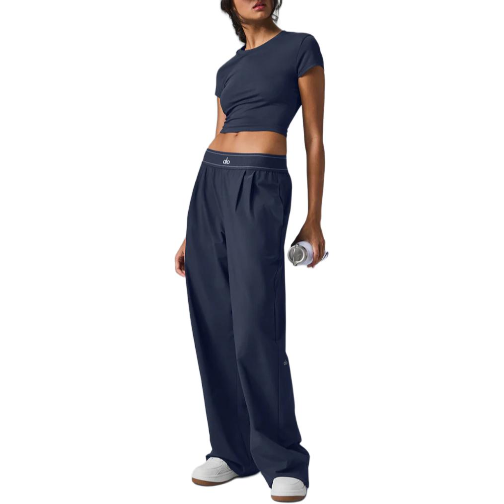 alo yoga SUIT UP TROUSER logo