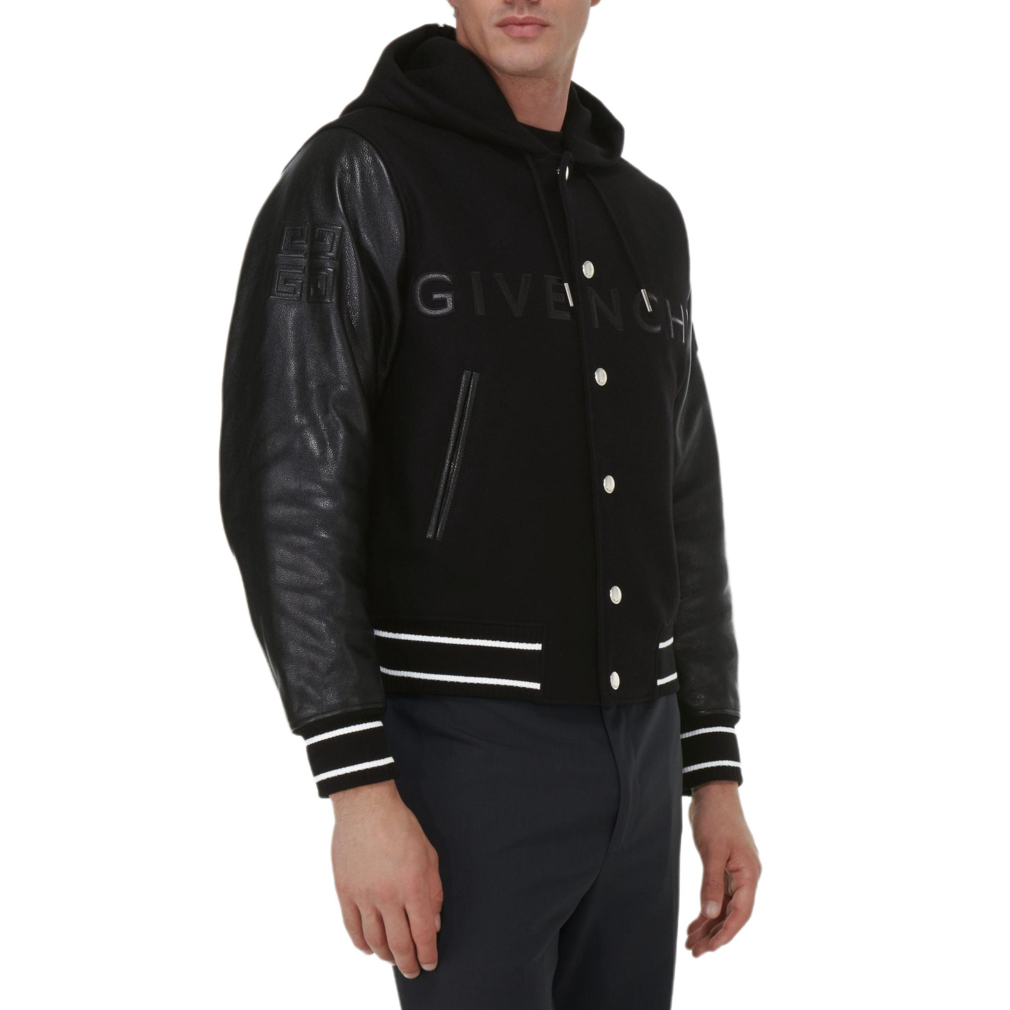 Givenchy FW22 Logo  