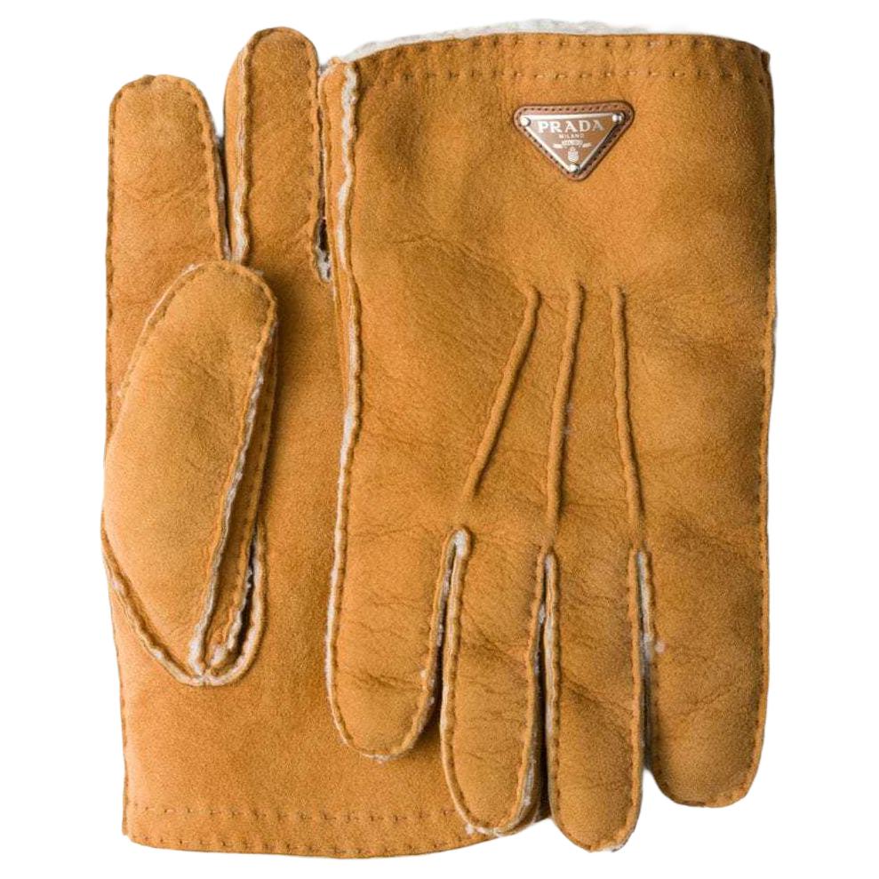PRADA Prada, enamel sheepskin, beige gloves for men and women, with your logo imprint, for beloved
