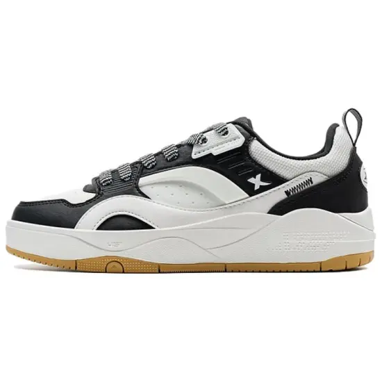 XTEP Master Of The Beast Skateboard Shoes Women's Low-Top Black White