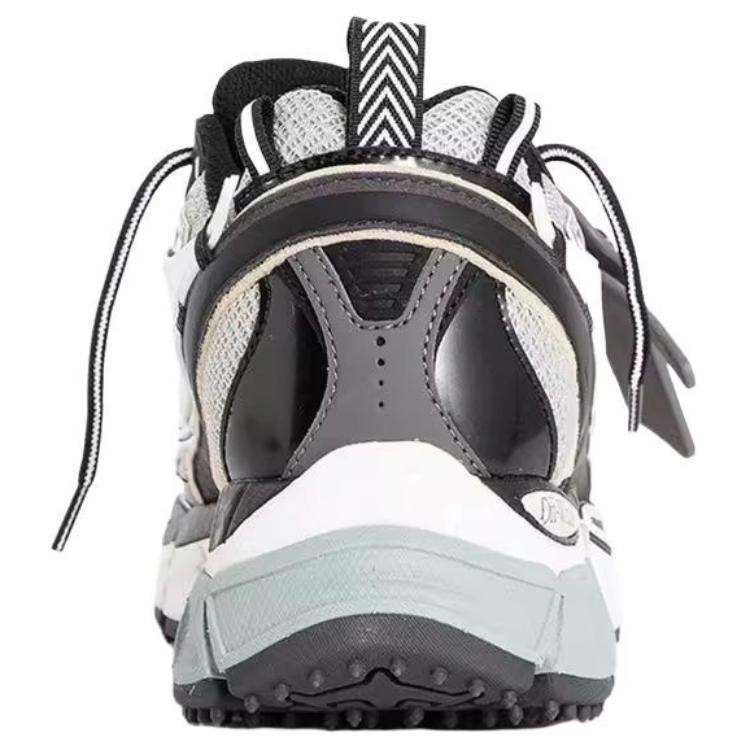 OFF-WHITE