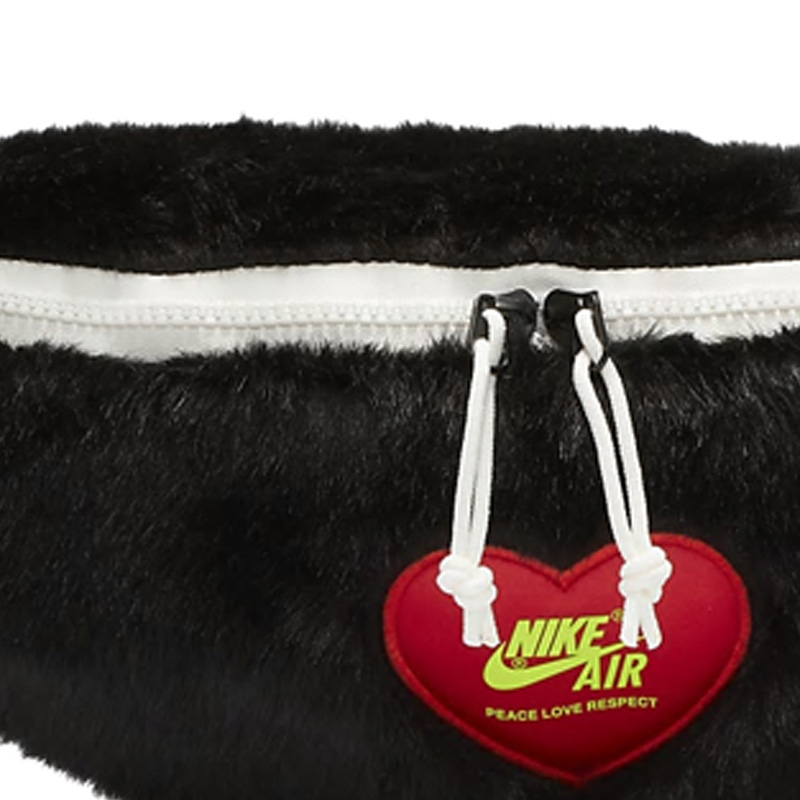 Сумка Nike x Olivia Kim Heritage (черный) — фото 4