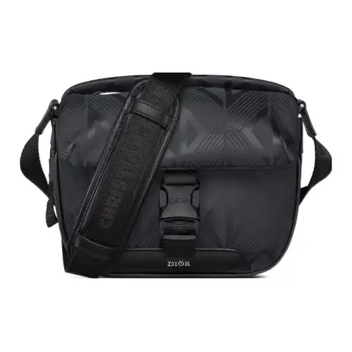 DIOR Adjustable Strap Smooth Cow Leather Decoration Messenger Bag One Shoulder Crossbody Clutch Men's Black