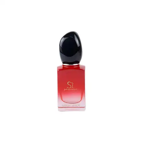 GIORGIO ARMANI Si Is Obsessed With Love