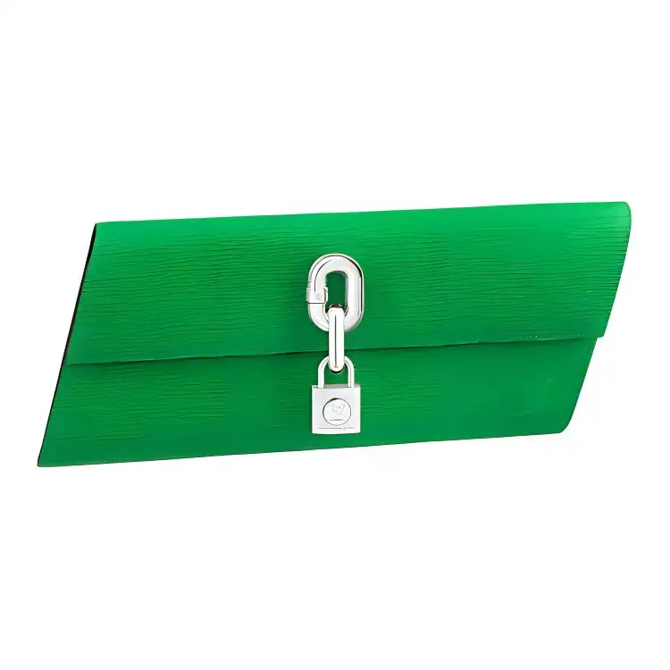 LOUIS VUITTON Clutches