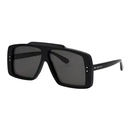 oversized sunglasses