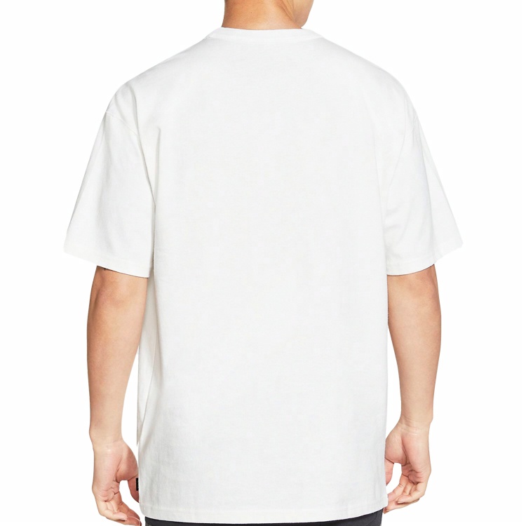 Мужская футболка Nike Sportswear Essentials (белая) — фото 4