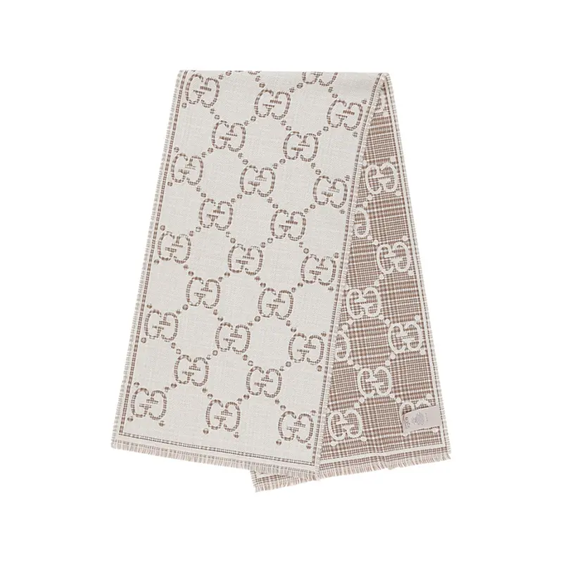 GUCCI Gg Jacquard Knitted Scarf