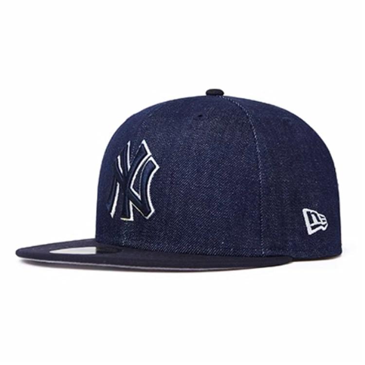 Кепка New Era (темно-синяя)