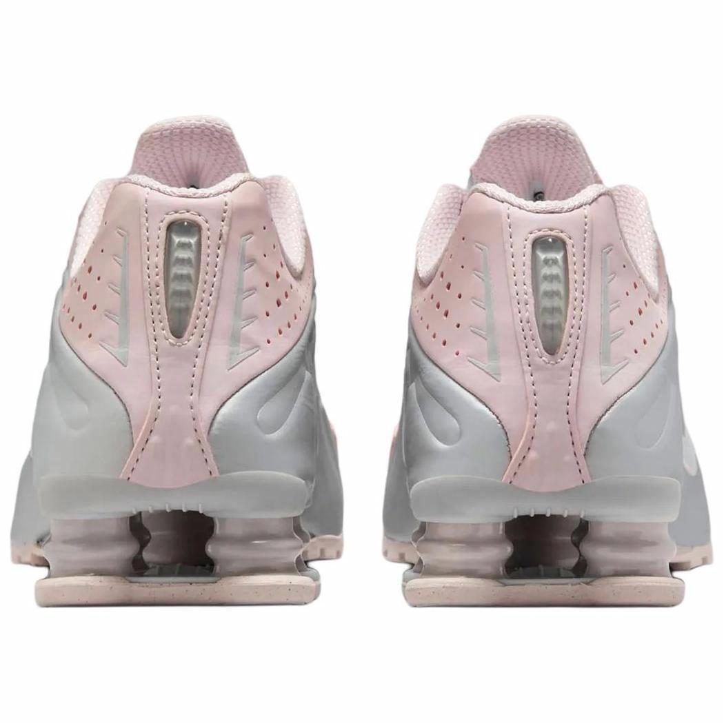 Nike Shox R4 “Barely Rose”