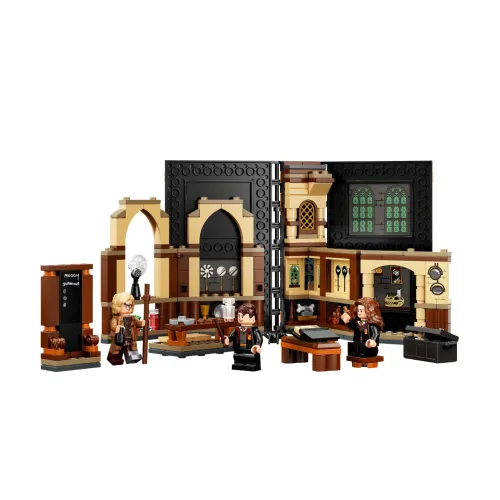 LEGO LEGO Harry Potter Series Hogwarts Moments: Defense Against the Dark Arts Character Bricks 257pcs 76397