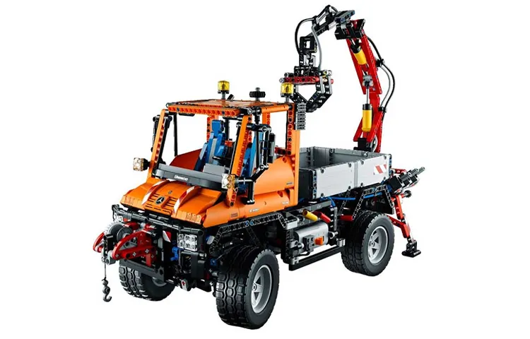 LEGO LEGO Technic Mercedes-Benz Unimog Plastic Building Blocks 2048pcs 8110