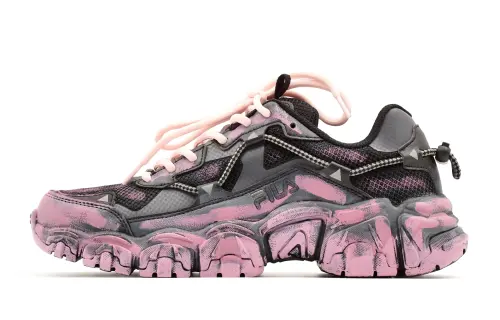 FILA FLUID V2 Slip Resistant, Abrasion Resistant, Breathable Low top Casual Shoes Unisex Pink