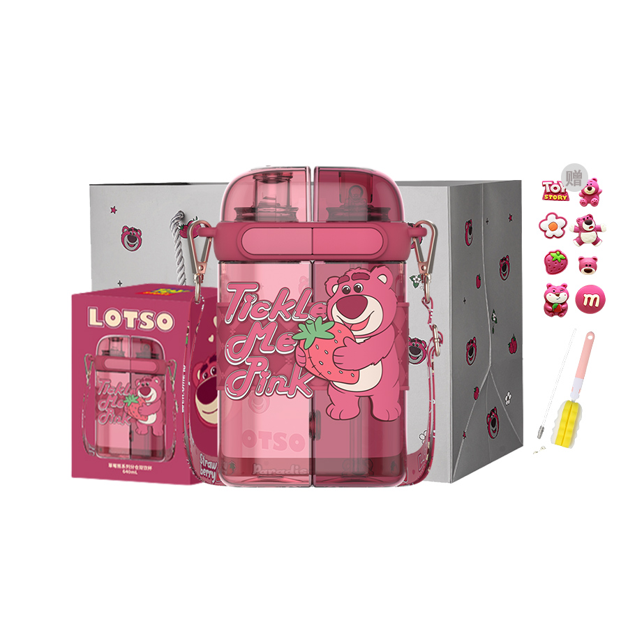 Disney Disney, plastic strawberry, glass with glass, cute summer cartoon universal teapot for men and women for students, material, 640 ml