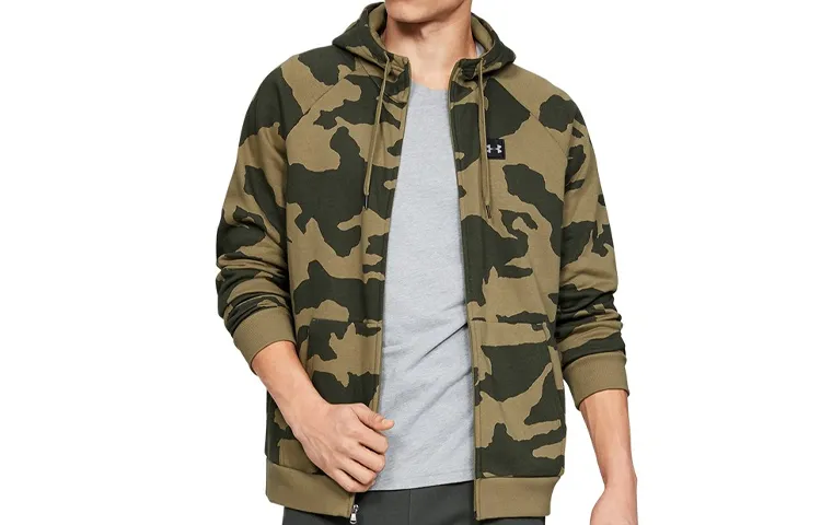 Under Armour Sweatshirts Men's Post Station Green Hooded Moderate Cardigan