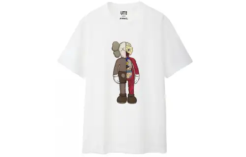 UNIQLO X KAWS UNIQLO KAWS T Shirts Unisex Crew Neck Moderate Straight Fit
