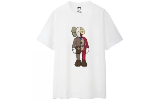 UNIQLO X KAWS UNIQLO KAWS T Shirts Unisex Crew Neck Moderate Straight Fit