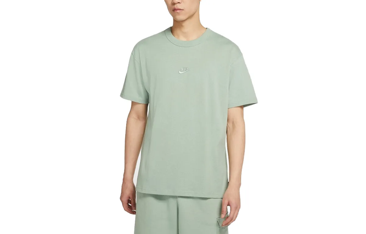 Nike T-Shirts Men's Green Crew Neck Moderate Straight Fit