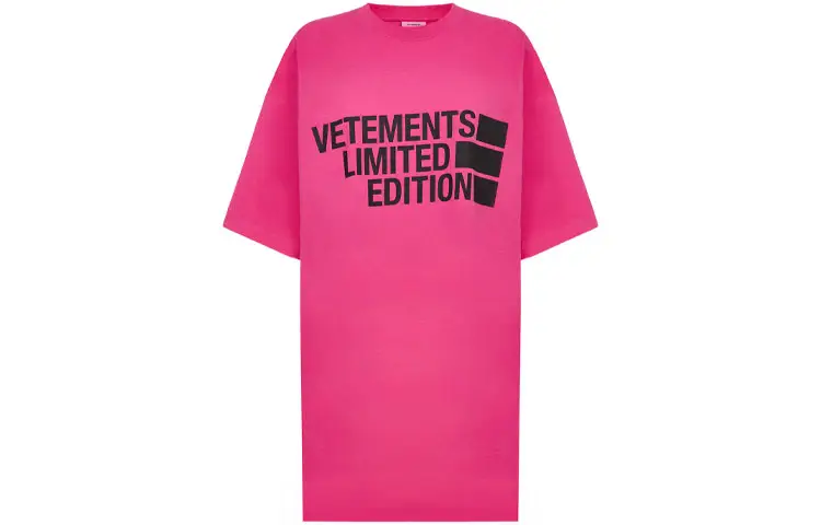 Vetements T Shirts Unisex Red Crew Neck Moderate Straight Fit