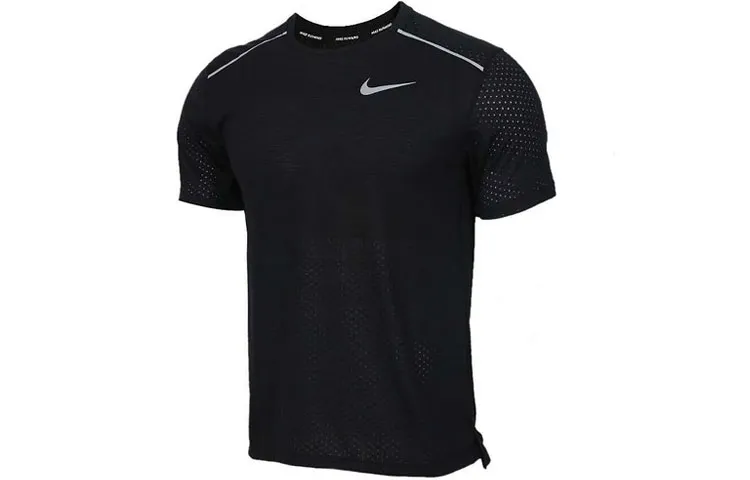 Nike T-Shirts Men's Black Crew Neck Moderate Straight Fit