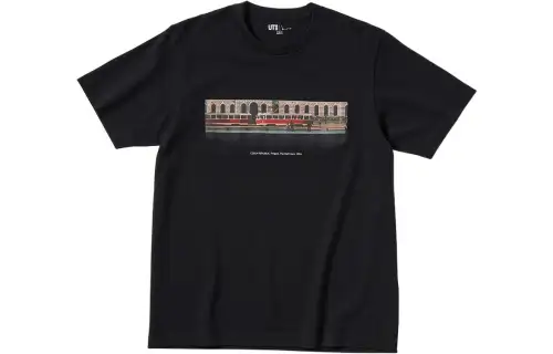UNIQLO SS22 T Shirt Unisex Black